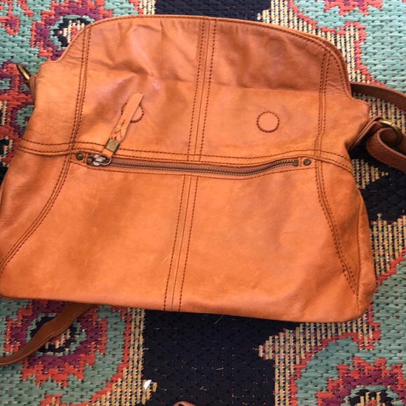 Cross body - Picture 5 of 7